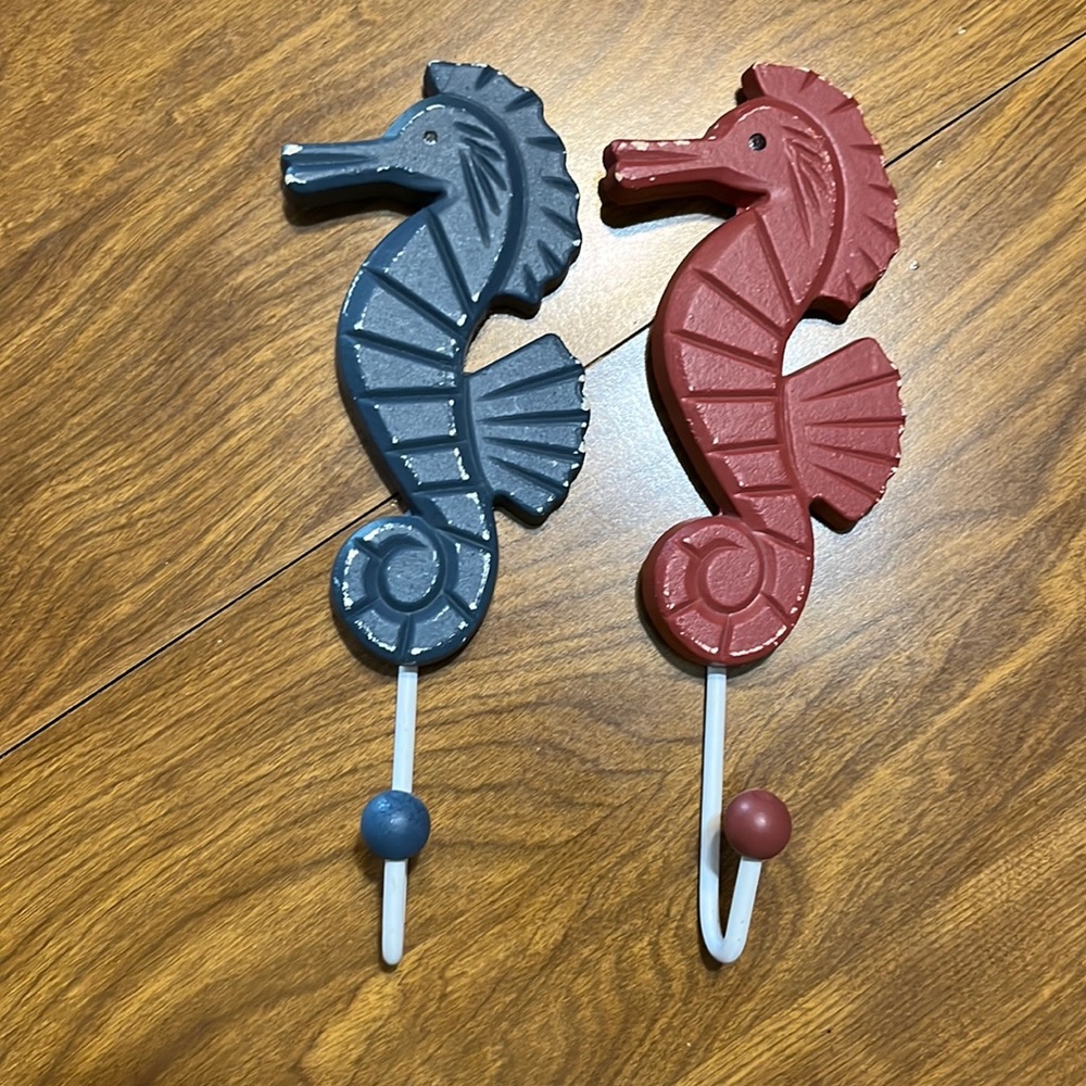 4/$12 2-Piece Red & Blue Seahorse Hook Hangers